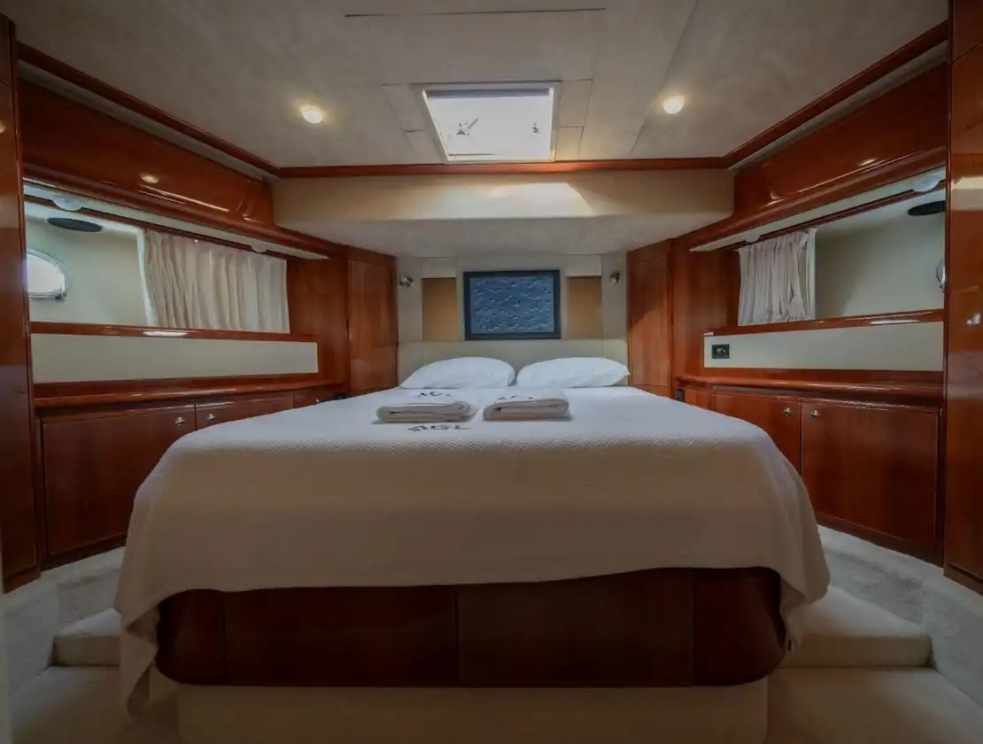 Antalya Yacht Rental 26m Ferretti 760